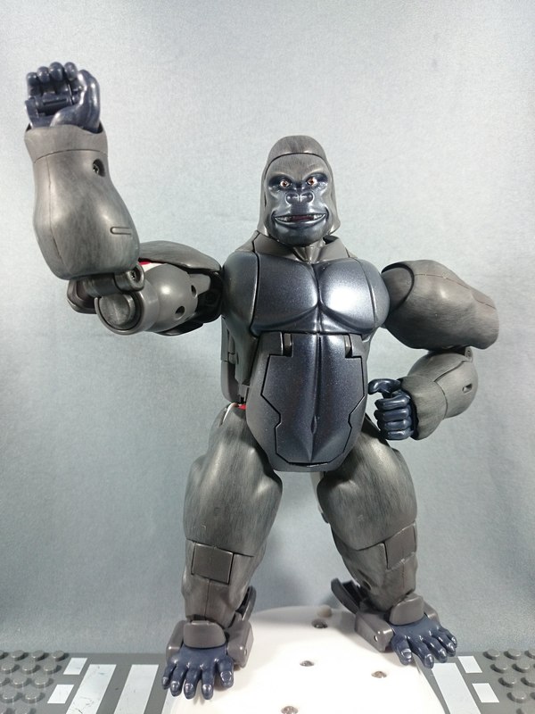 Masterpiece MP 32 Optimus Primal First In Hand Photos 01 (1 of 12)